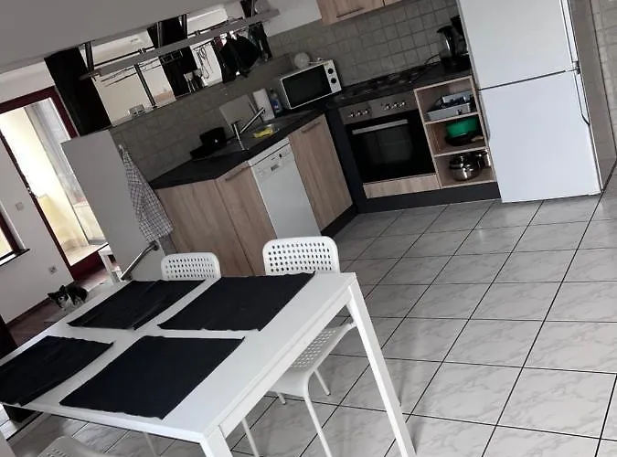 Biete Schoene Im Herzen Von *