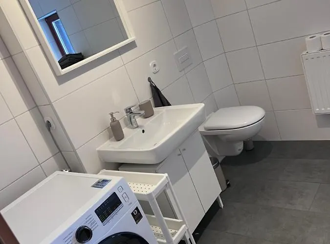 Biete Schoene Im Herzen Von Lägenhet *